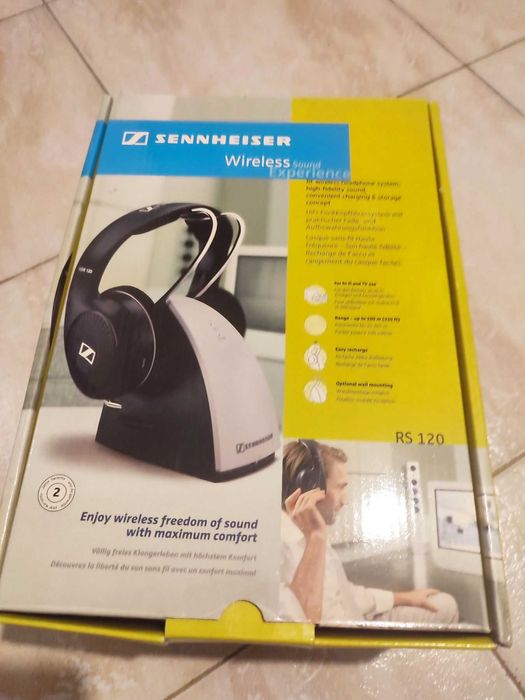 Безжична аудио система Sennheiser - слушалки със захранващо устройство