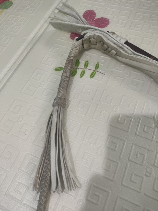 Қамшы сатылады  .