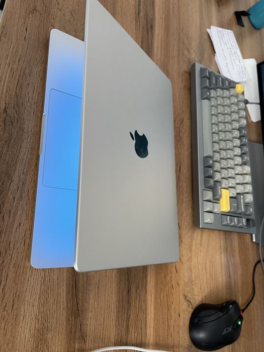 Продам Apple MacBook Pro 14 M3 (USA)