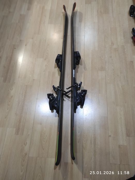 Продам лыжи горные