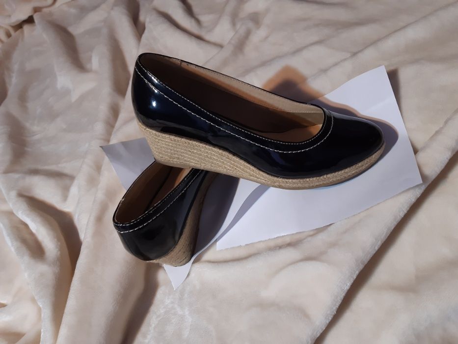 Pantofi încăltati doar o data - mărimea 38