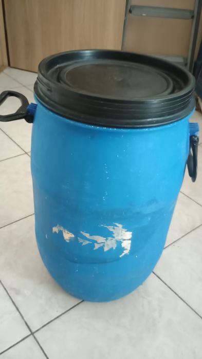 Продавам бидон за зеле