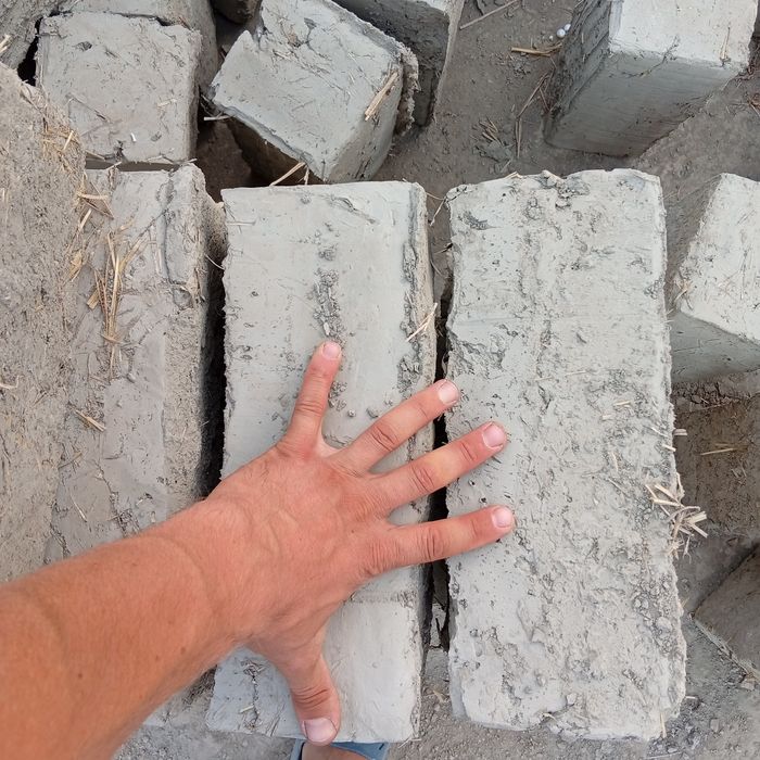 Лой блок Хом гишт сотилади оптом нархда