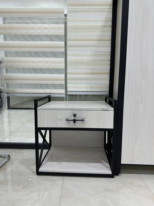 Тумбы разных цветов из качественного материала МДФ