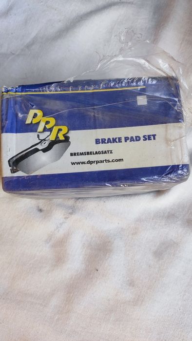 Комплект тормозных колодок на Мерседес