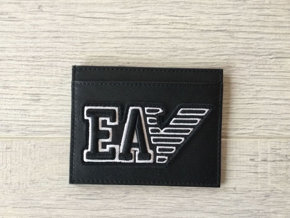 НОВ оригинален кожен cardholder / портфейл на EMPORIO ARMANI от Италия