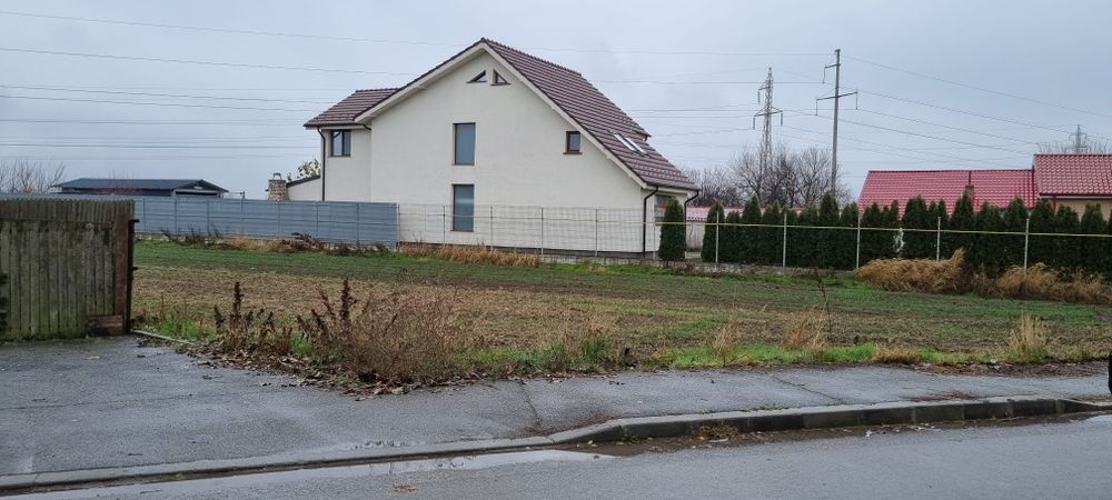 Teren de vanzare Slatina