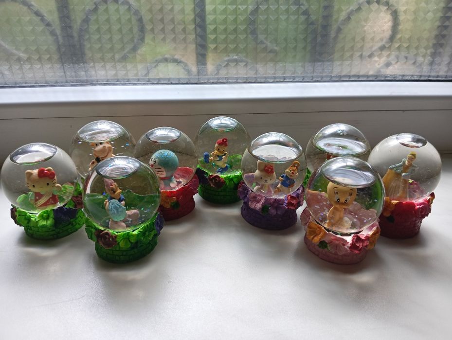 Снежные шарики разные