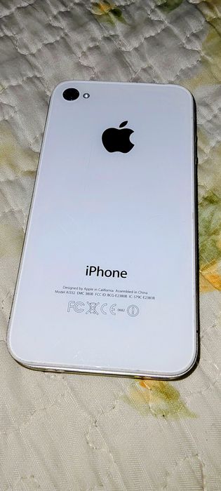 Husa originala  &  iPhone 4s alb