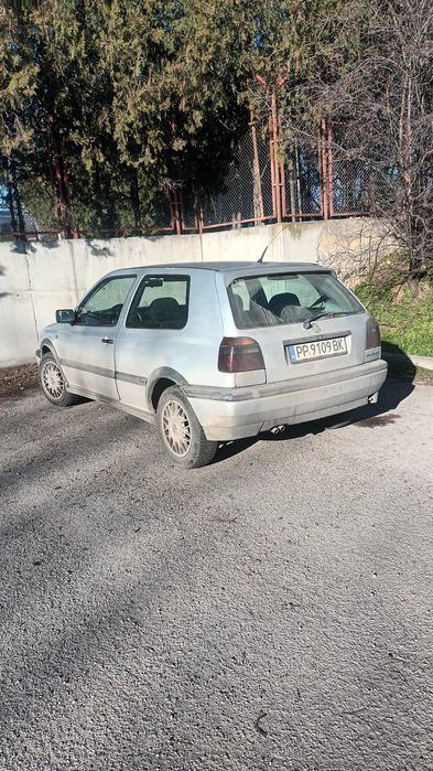 Продавам Голф 3 , Бензин 1.6i / Метан