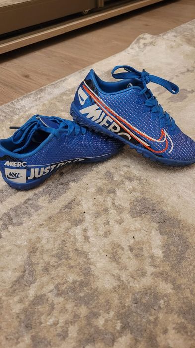 Бутсы новые Nike