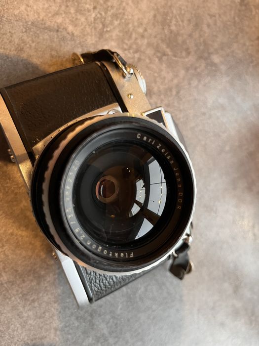 Vând Exa 1a + Carl Zeiss Jena Flektogon 35 mm f/2.8