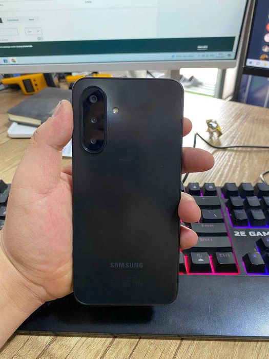 samsung A 17  holati yangi
