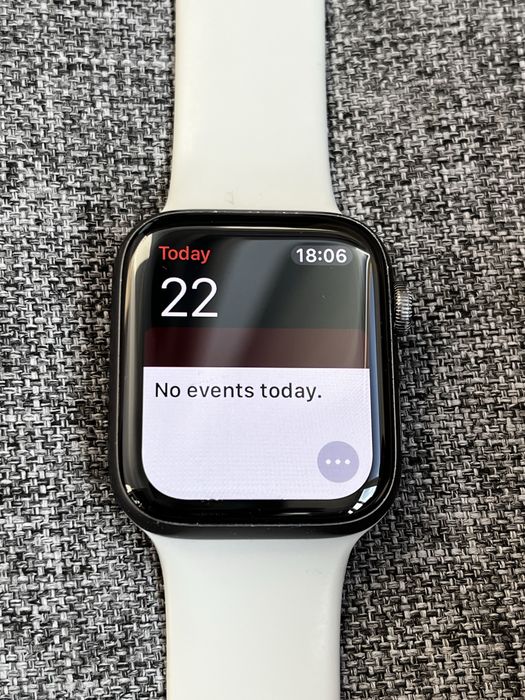Часовник Aplle Watch Se 32Gb