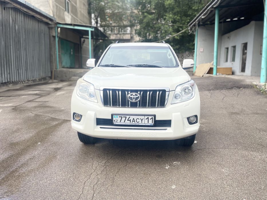 Автомобил Тойота Прадо 150