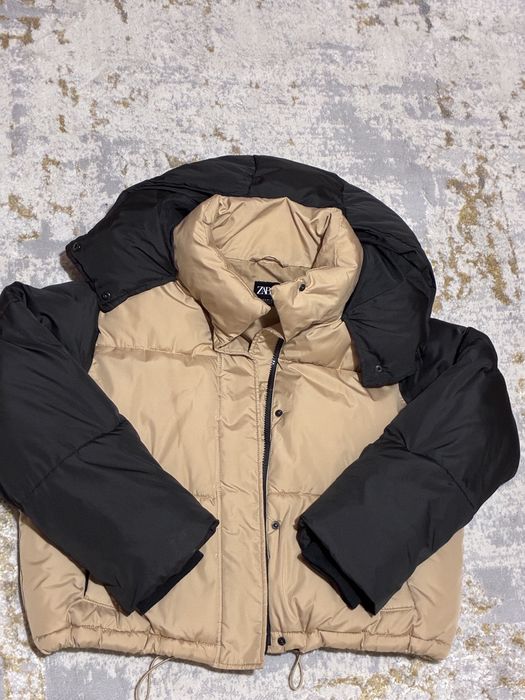 Зимно дамско яке размер S 36/38 цвят пясък  черна качулка и ракави