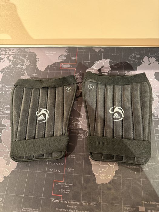 Ghete si aparatorii fotbal