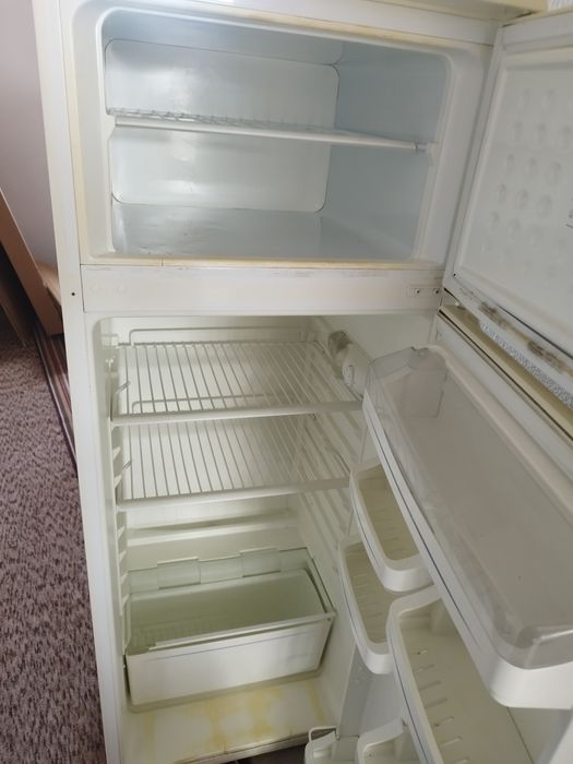 Хладилник  вестел