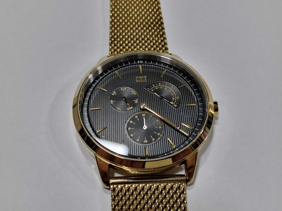 Часовник TOMMY HILFIGER BRAD 1710386