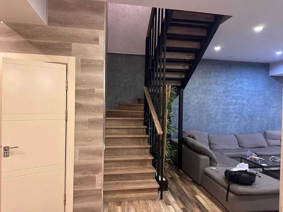 Дуплекс Ж/К Qorasaroy Baurum 7комн/8/8, 254м2, Евроремонт Ор-р: Согбон