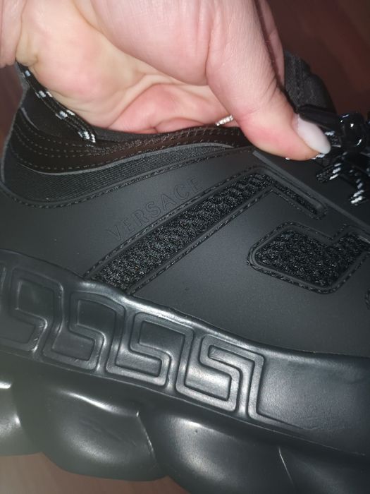 Versace chain reaction negru am toate mărimile