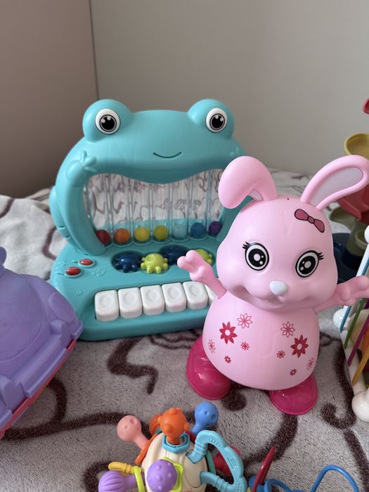 Продам развивающие игрушки