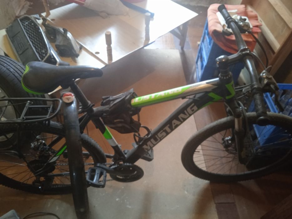 Skarasnoy 26 nasoz sumkasi bo 1 ta kamera qoyim beraman narhi 900000 m