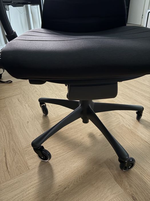 Herman Miller Embody Gaming Edition Black - Garanție, Factură, Ca Nou
