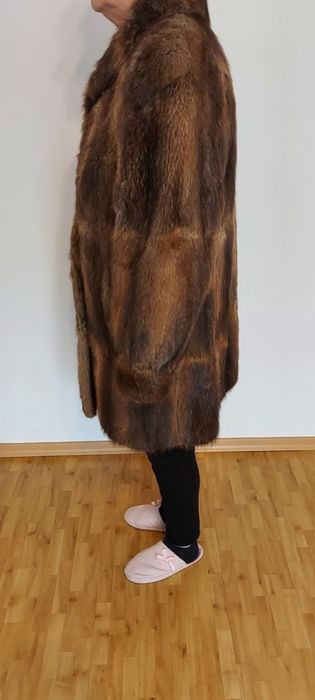 Vând haina de blana   Bizam