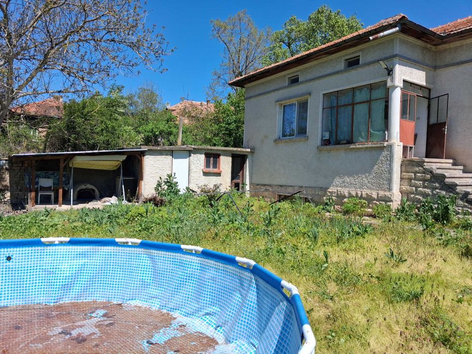 Къща село Буховци