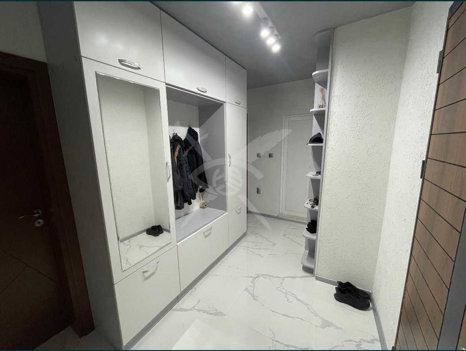 Продава се Тристаен апартамент в Айтос - 66 кв.м за 1697 €/кв.м - Снимка #8