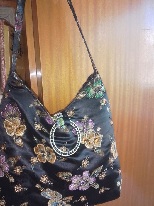 Чанти за дами, красиви и удобни