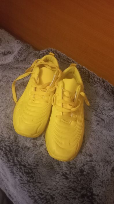 Дамски сникърси използвани броени пъти