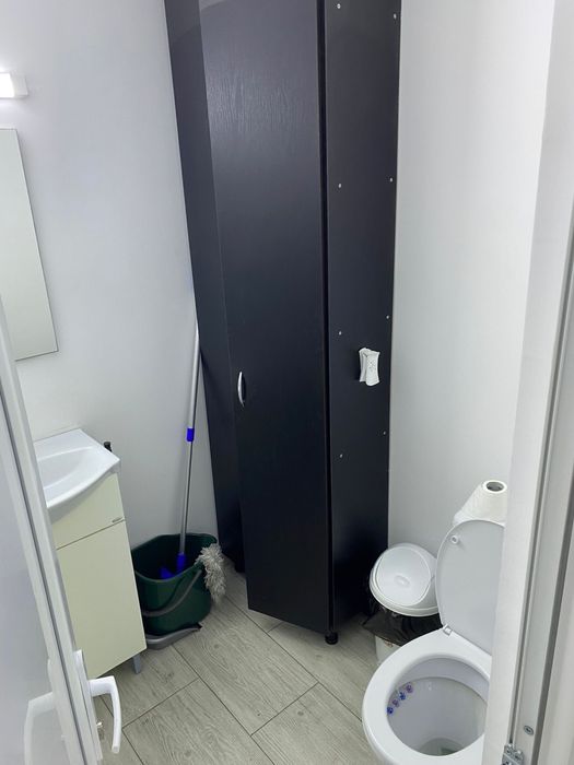 De vanzare apartament 4 camere parter, folosinta birouri
