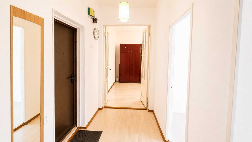 Продается 2 комнатная квартира, пр.Строителей