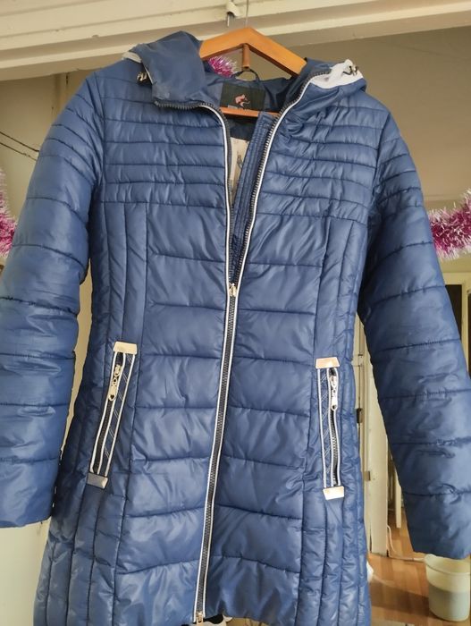 Продам пальто для девочки