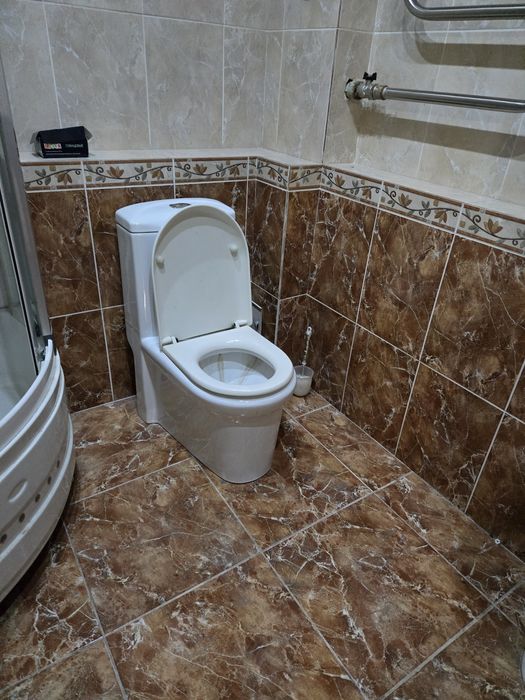 Продам унитазы б/у