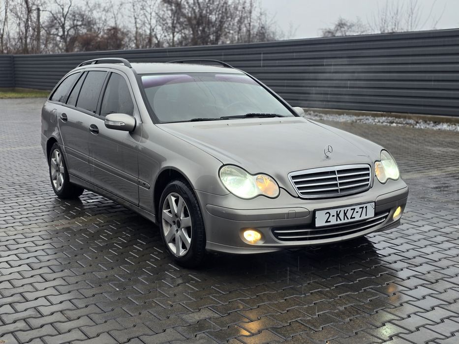 Vând Mercedes-Benz C class