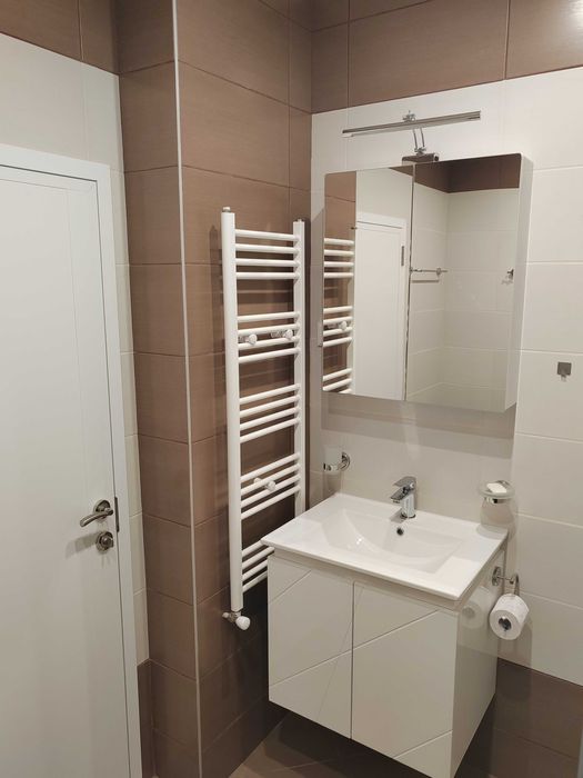 Дава се под наем Двустаен апартамент в Враца, Център - 64 кв.м за 408 € - Снимка #8