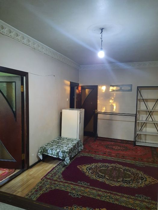 Сдается квартира на Чиланзаре 16квартале 1комнатная для всех.метро350д