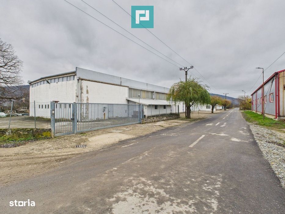 Hală cu teren intravilan de 3500 mp, în Sebiș Arad