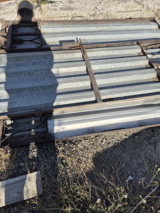 Продам варота с калитками б.у метал толстые СССР.