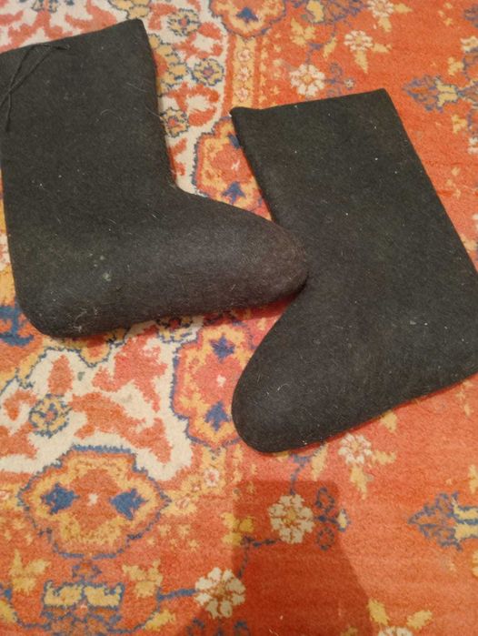 продам валенки черные