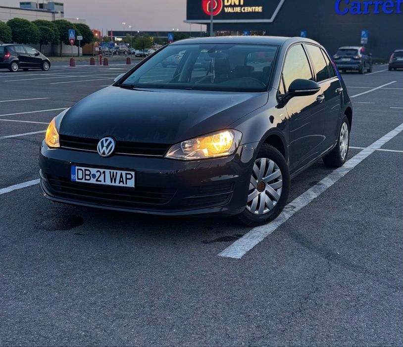 VOLKSWAGEN Golf 2014