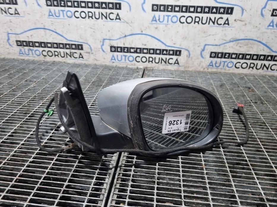 Oglinda dreapta Volkswagen Tiguan 5N 2008 - 2011 4 Usi Reflex silver Metalic LA7W (1326) ...