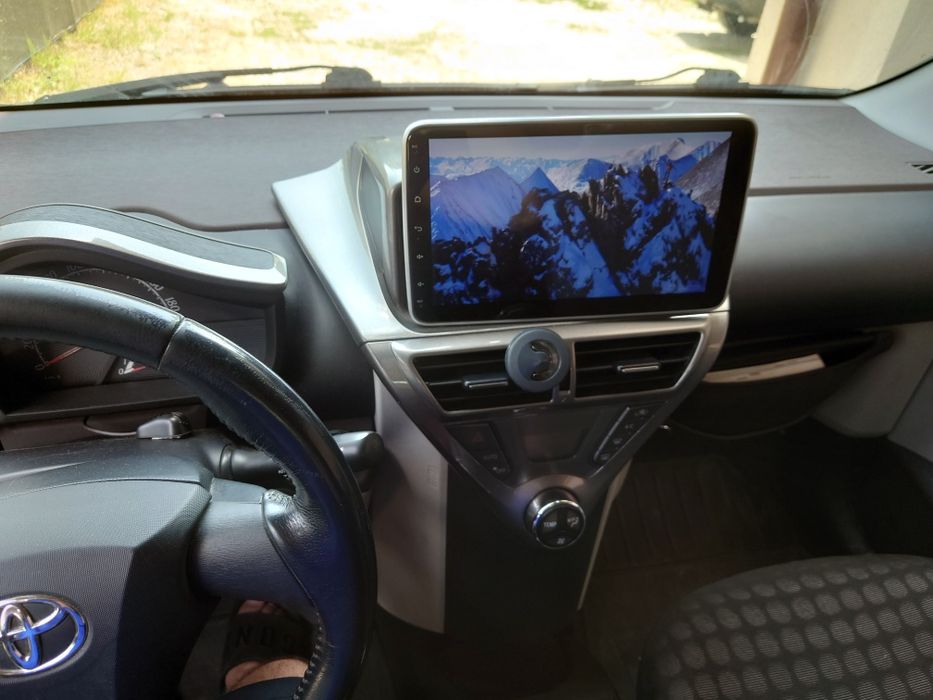 TOYOTA iQ