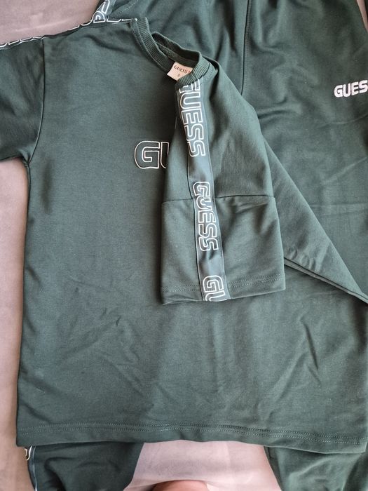 Дамски екип Guess!