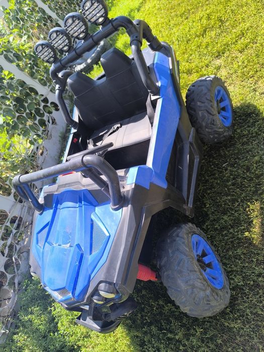 Большая детская машинка