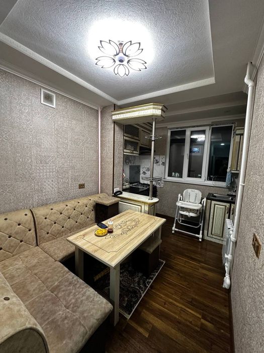 Продаётся 4х комнатная квартира на 4м этаже в 5ти этажном доме.