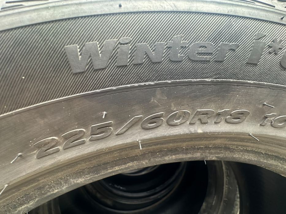 Продам  шины зимние  Hankook , 
225/60-18 ОТС